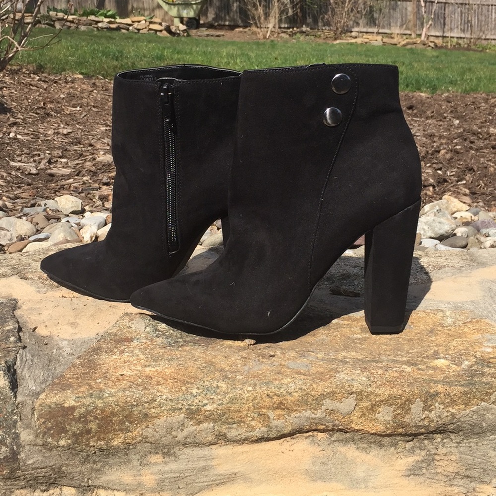 BCBG heeled boots